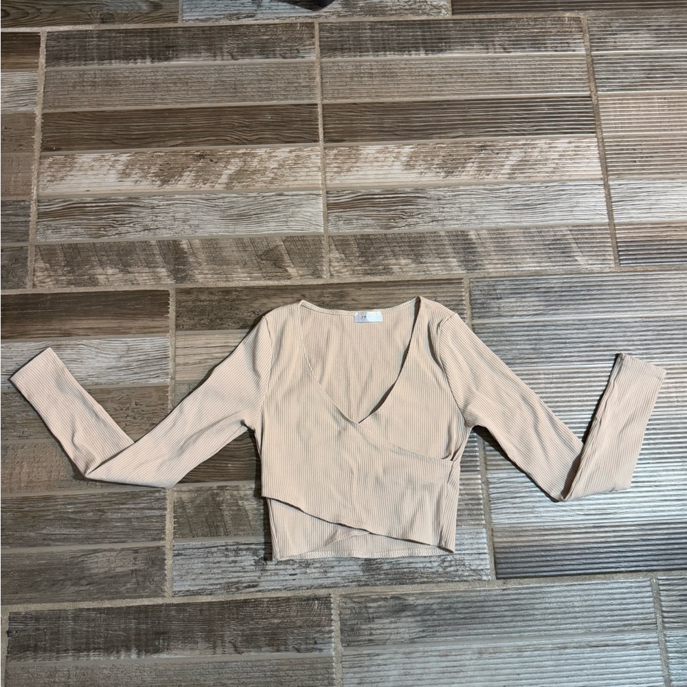 Cross body crop top.